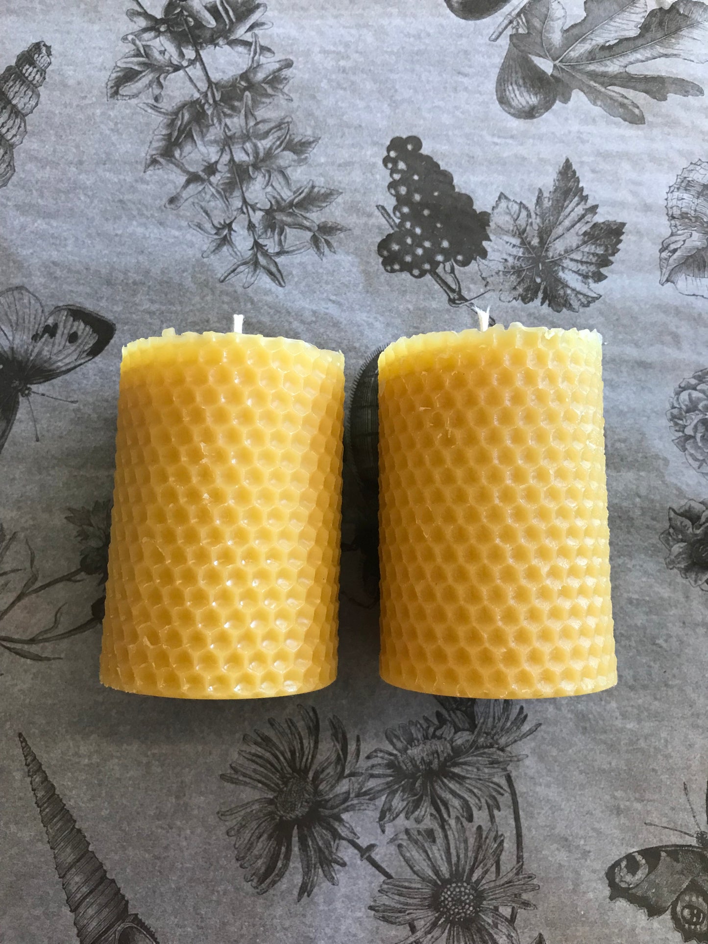 Small Comb Beeswax Pillar Candles