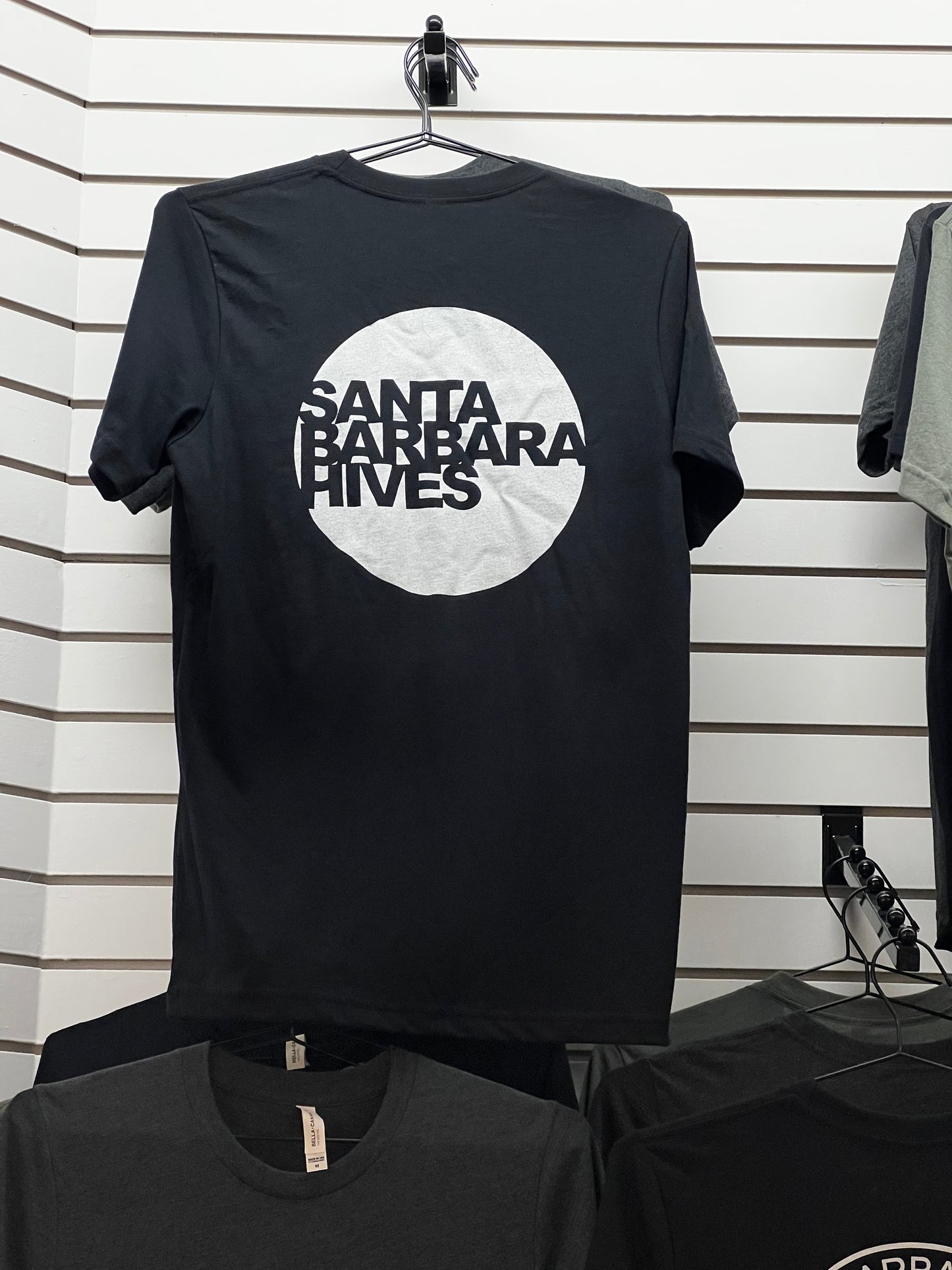 Santa Barbara Hives "Modern" T Shirt Unisex